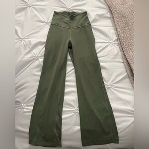 Lululemon Groove high rise Nulu flared pant cropped